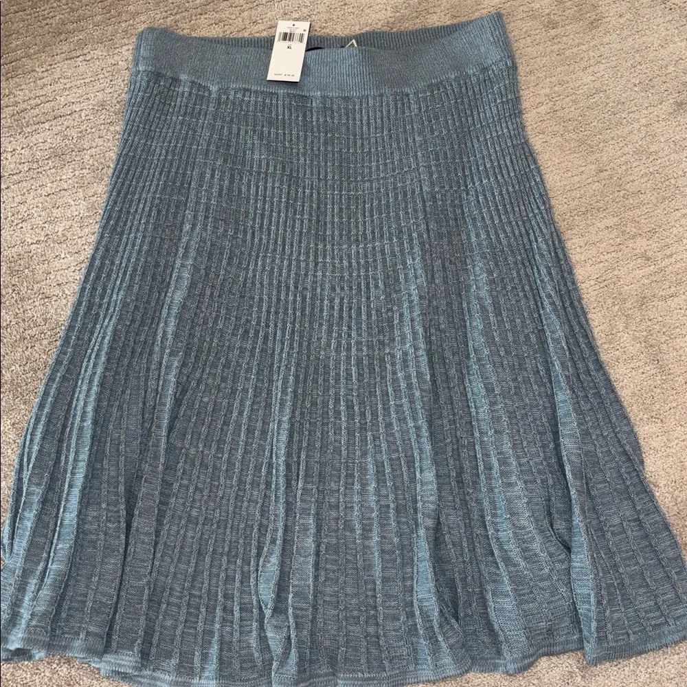🏷 Lauren skirt - Picture 2 of 8